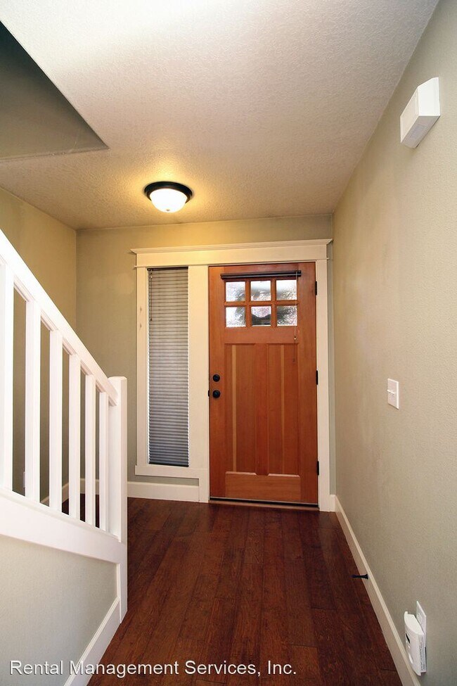 Foto del edificio - 3 br, 2.5 bath House - 866 N Farragut St