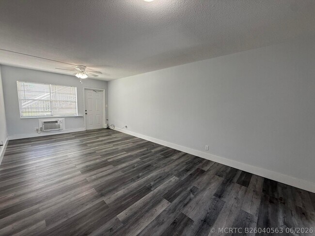 Foto del edificio - 3851 NE 21st Ave