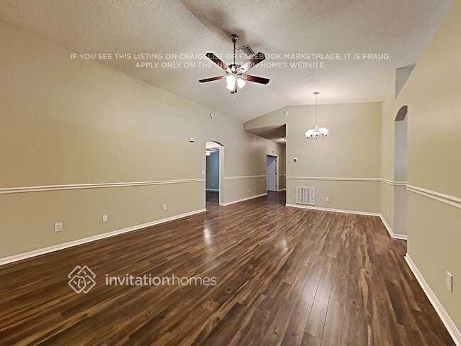 Foto del edificio - 4870 Manchester Dr