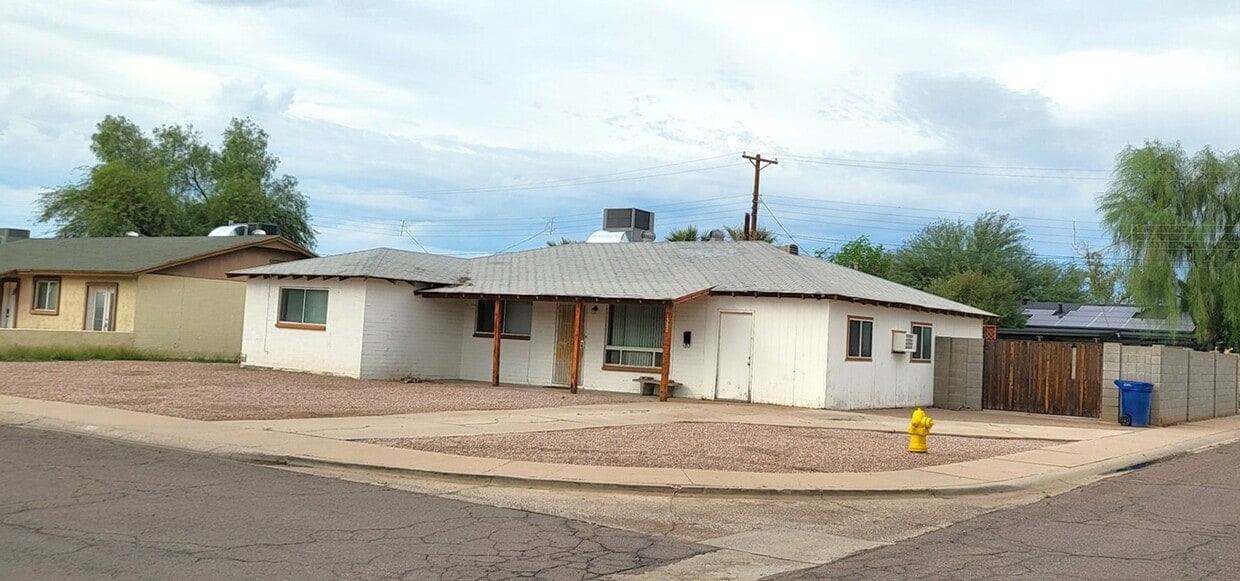 NICE 4 BED 2 BATH CORNER LOT HOME!!!! - COMING SOON....NICE 4 BED 2 BATH CORNER LO...