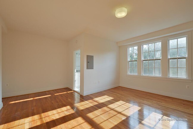 Building Photo - Carraway - 1575 Spring Pl NW