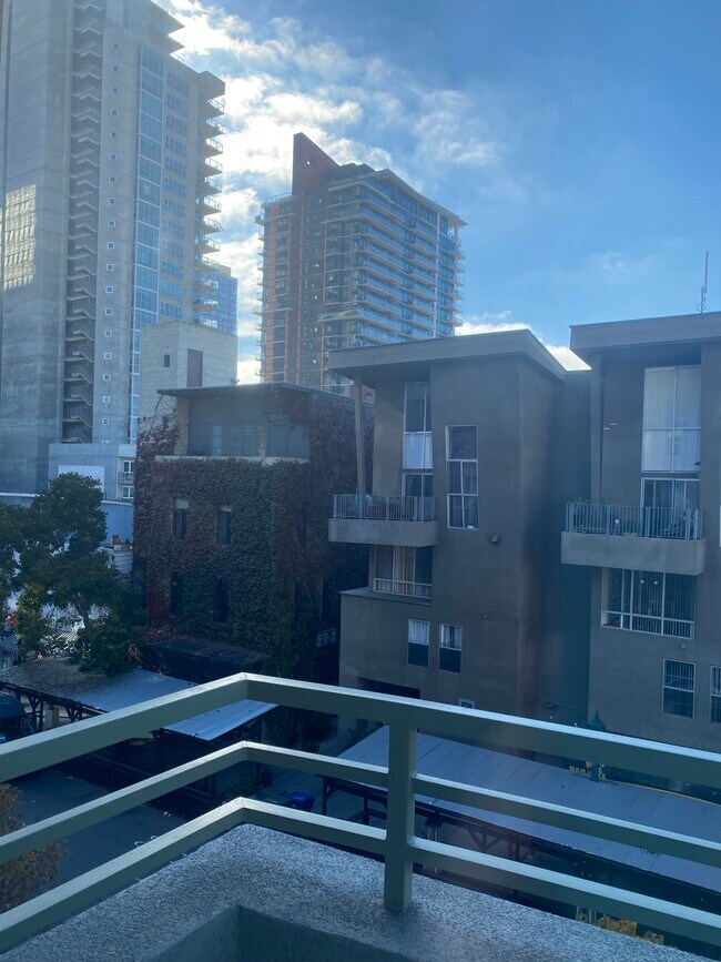 Foto del edificio - 1501 India St