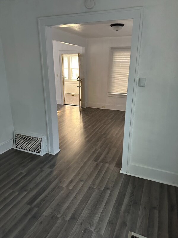 Foto del edificio - 3706 N Oliver Ave