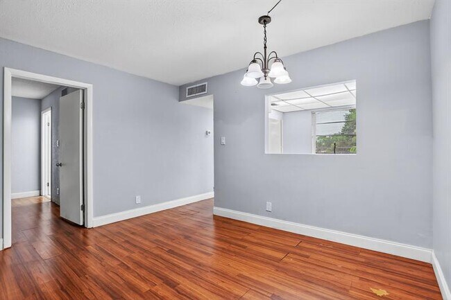 Foto del edificio - 3341 NW 47th Terrace