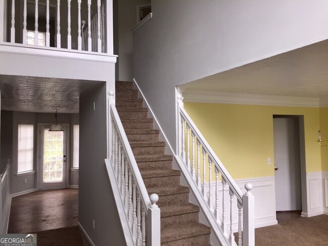 Building Photo - 121 Meadow Creek Ct