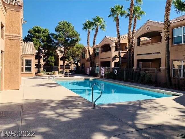 Building Photo - 8101 W Flamingo Rd