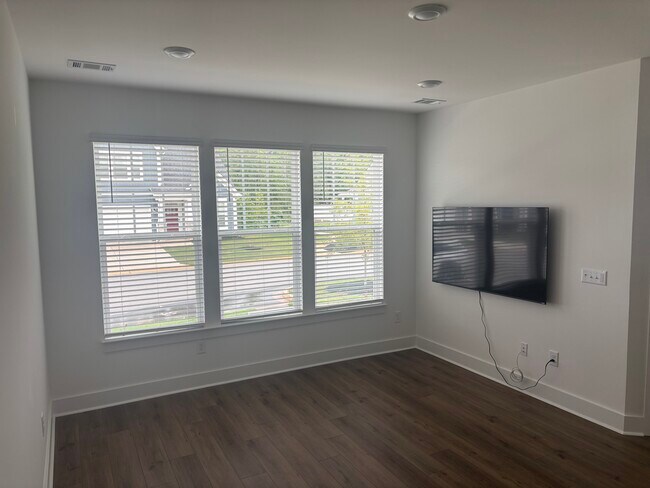 Foto del edificio - 484 Ml Pk Wy