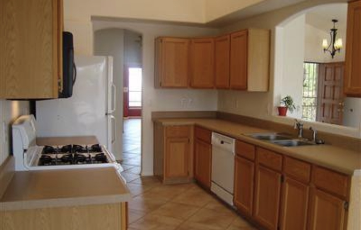 Foto principal - 10070 E English Woods Rd