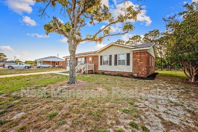 Building Photo - 2816 E Cramer Dr