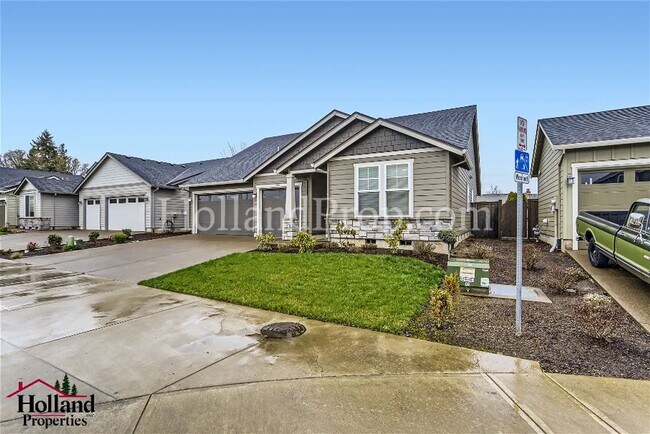 Building Photo - Beautiful 3-Bedroom Home for Lease – Brigh...