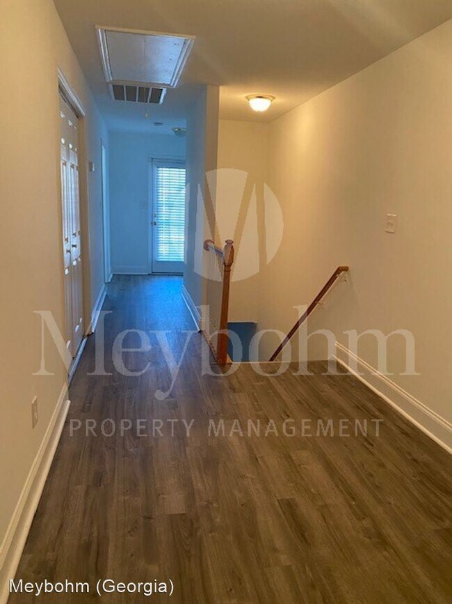 Building Photo - 3 br, 2.5 bath House - 2060 Reserve Lane