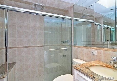 Foto del edificio - 56 Briarcliff Rd