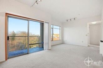 Building Photo - 701 Columbia St