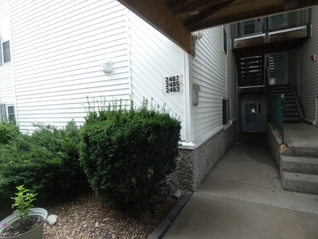 Foto del edificio - 2483 NE 68th St