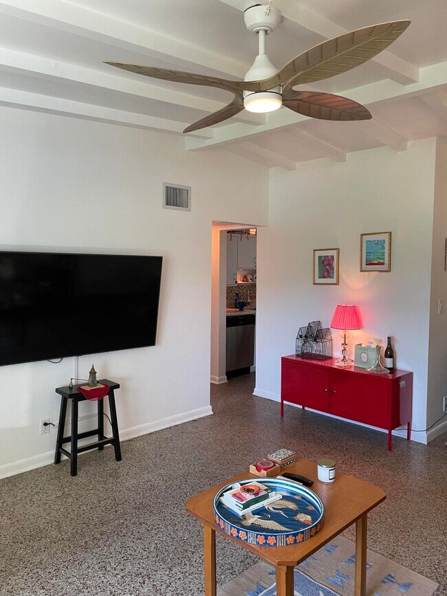 Foto del edificio - 5523 Columbus Rd