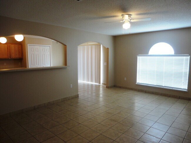 Foto del edificio - 1019 Brenton Leaf Dr