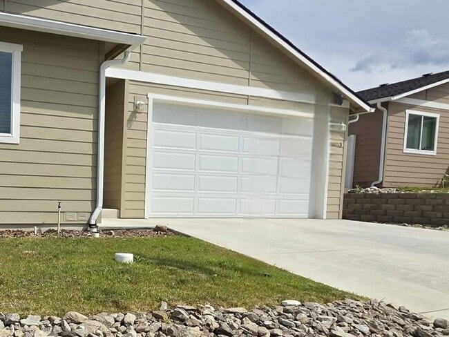 Foto del edificio - Amazing Brand New Home with 3 Bedrooms & 2...