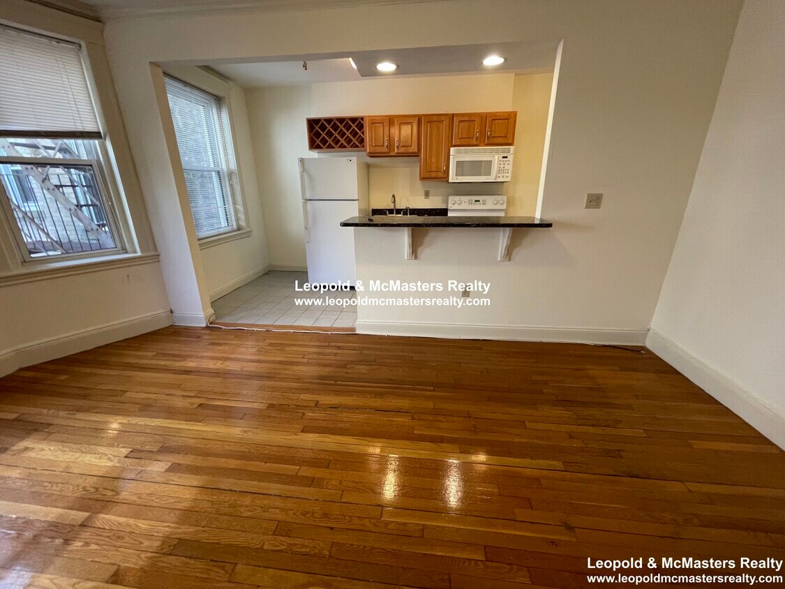 Primary Photo - 117 Park Dr