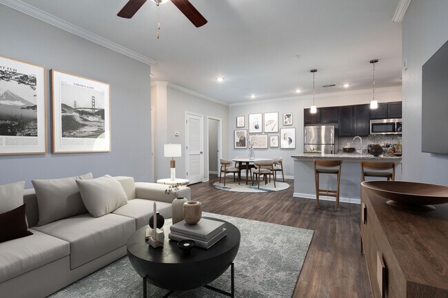 Foto del edificio - Oakwood Estates Apartment Homes by Callio Properties