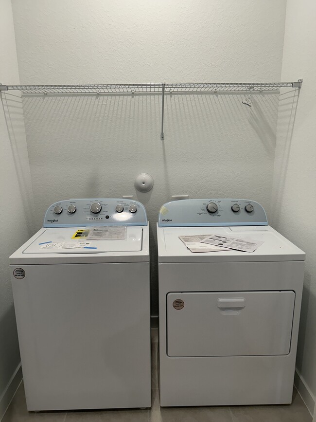 Building Photo - 876 NW 3rd Way