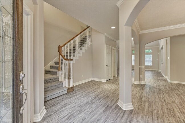 Building Photo - 7 Raindance Ct