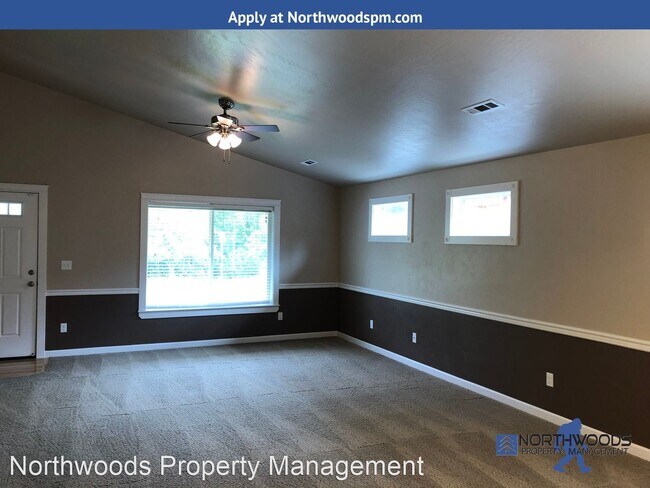 Building Photo - 4 br, 2 bath House - 4388 Wolf Run