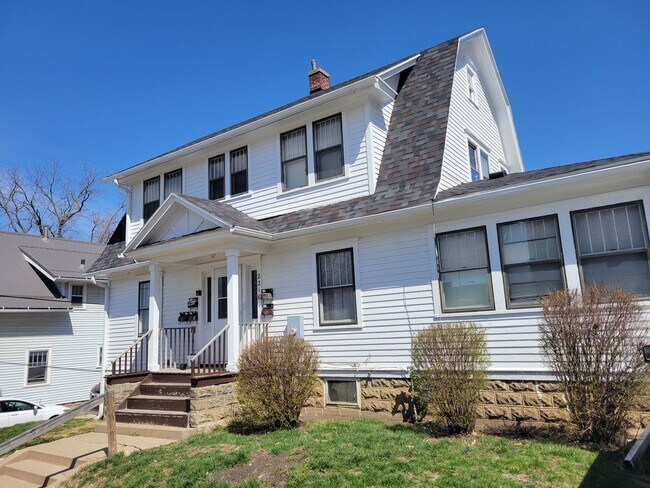 Foto del edificio - 2216 Merner Ave