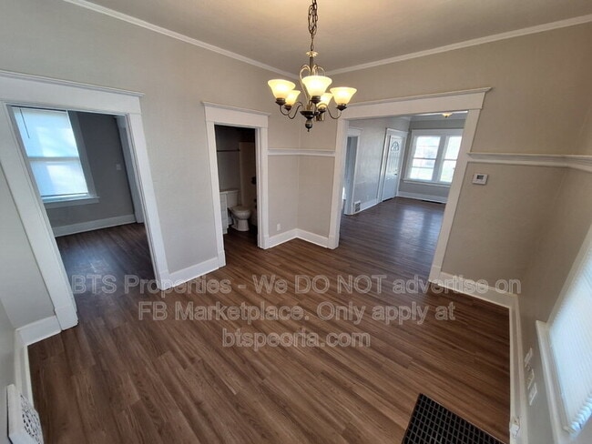 Building Photo - 608 W Loucks Ave