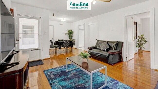 Foto del edificio - 814 N Buchanan Blvd