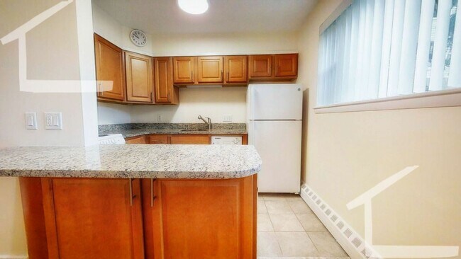 Foto del edificio - Stunning 2 Bed in Brookline! Steps from th...