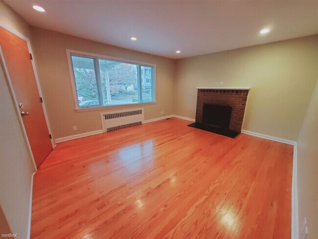 Foto del edificio - 2 br, 2 bath Condo - 21 Lyon Ave Unit 1