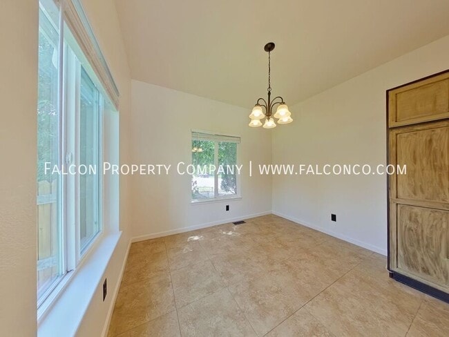 Building Photo - 4198 Vernal Cir