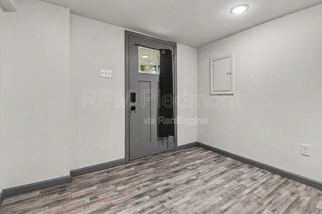 Foto del edificio - 3181 Church St