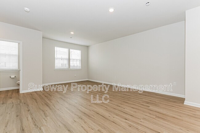 Foto del edificio - 204 Sandy Rdg Rd