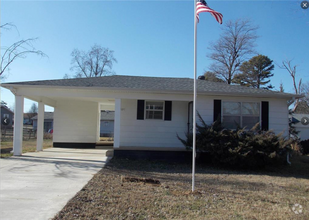 Building Photo - 2311 Earl St