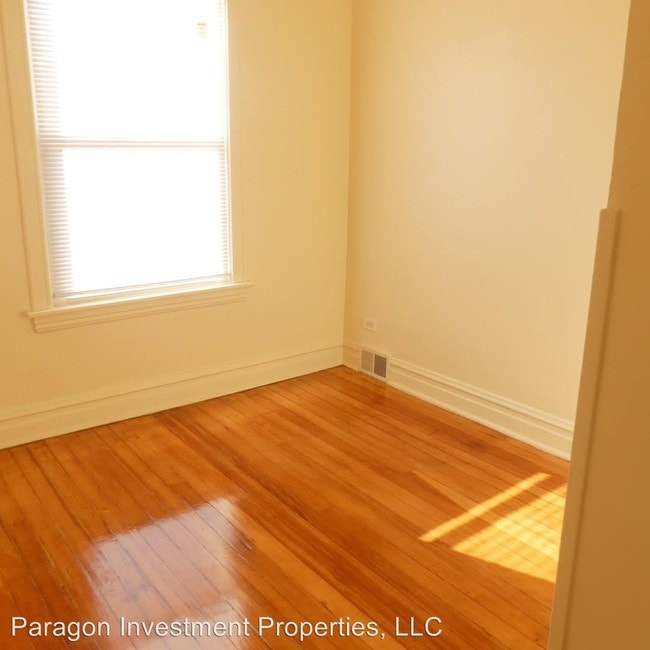Foto del edificio - 11403 S Forest Ave
