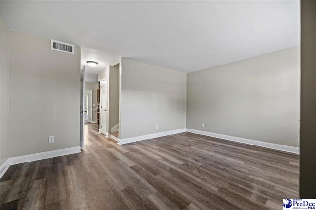 Building Photo - 731 Coventry Ln