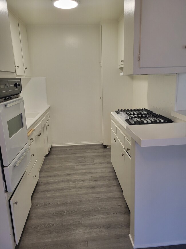 Foto del edificio - 12070 Woodbridge St