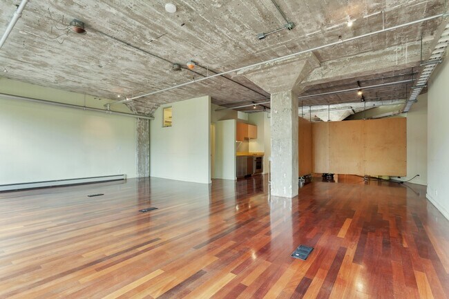 Building Photo - 2711 18th St