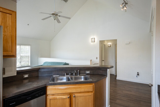 Photo - 8973 Lee Vista Blvd Townhome