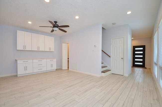 Building Photo - 12625 Memorial Dr