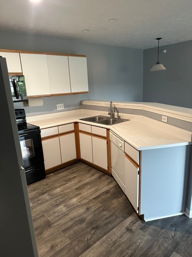 Foto del edificio - 8584 N Jasonville Ct SE