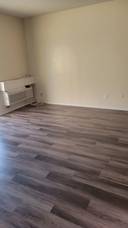 Building Photo - 4631 Hedrick Ave