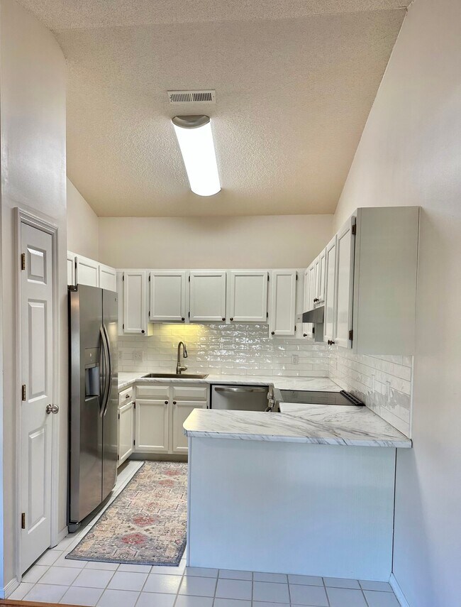 Building Photo - 8625 Flagstone Way
