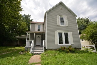 Building Photo - 2037 N Jefferson Ave