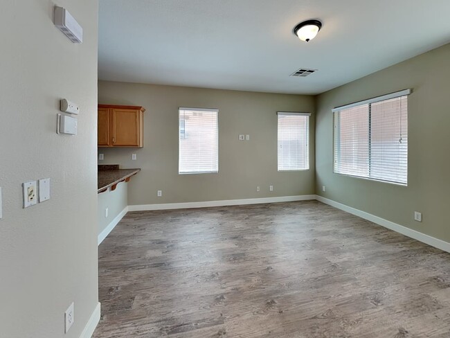 Building Photo - 157 Almond Ridge Pl