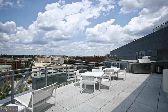 Building Photo - 1177 22nd St NW