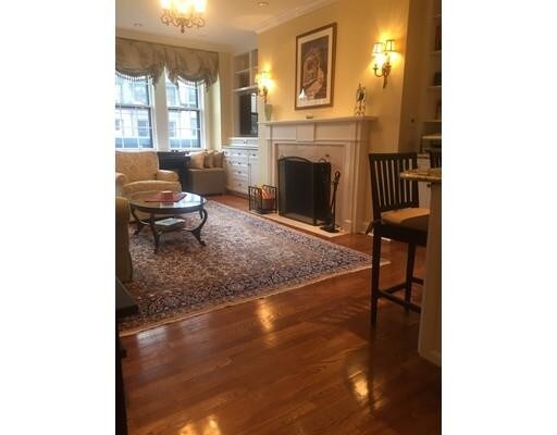 Building Photo - 255 Beacon St
