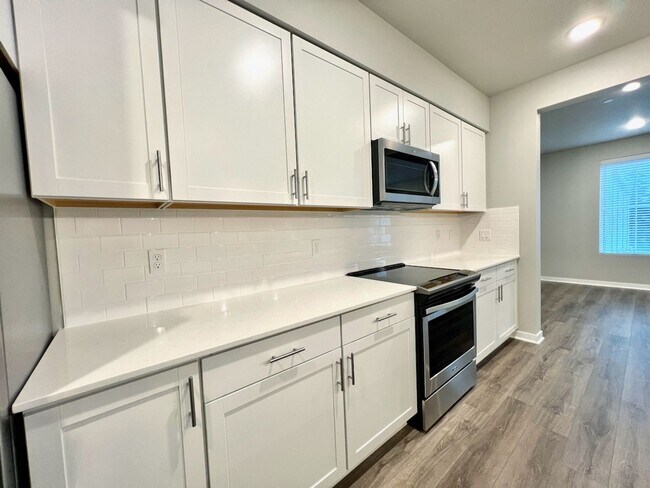 Foto del edificio - LAKE STEVENS 3 Bdrm End-Unit Townhome - CL...
