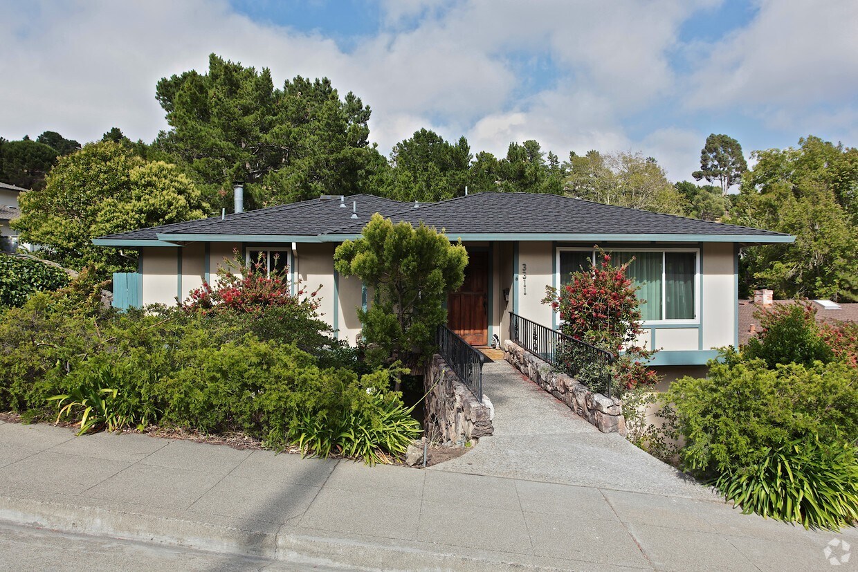 Primary Photo - 3311 Glendora Dr